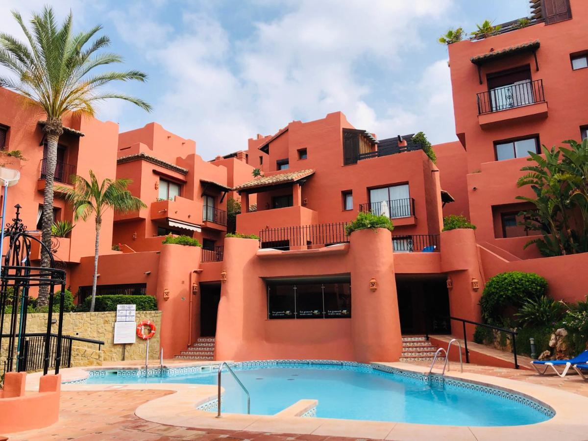 Two-Room Apartment In Elviria Near The Beach With Parking Marbella Ngoại thất bức ảnh